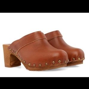 Bosabo Wooden Kety Clogs - fits like 8
